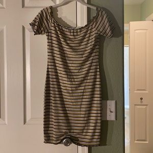 Mini bodycon off the shoulder